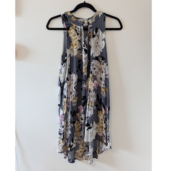 Boutique Floral Dress - Picture 2 of 5